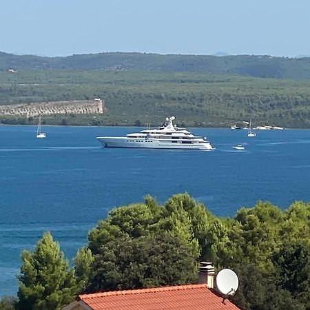 Apartman D&D Sibenik Bagian luar foto